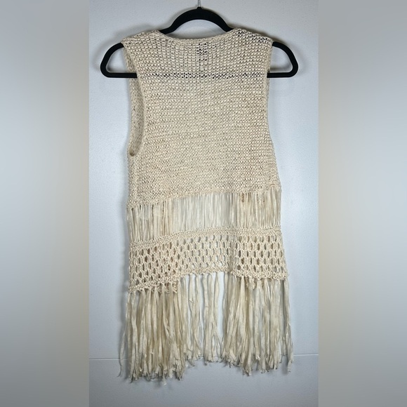 Forever 21 Cream Knit Fringe Vest. Size Small. Bohemian. Coastal Cowgirl. - Picture 2 of 7